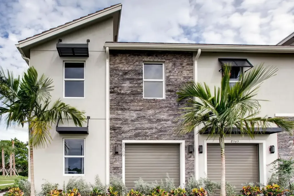 8693 Via Mar Rosso Lake Worth FL 33467