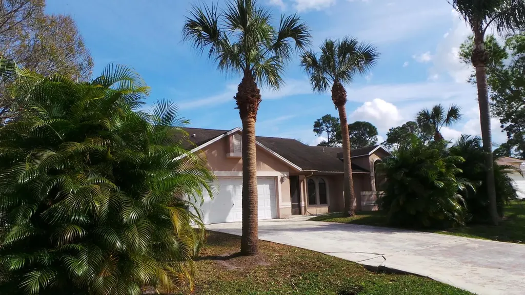 2837 SW Giralda Street Port St Lucie FL 34953