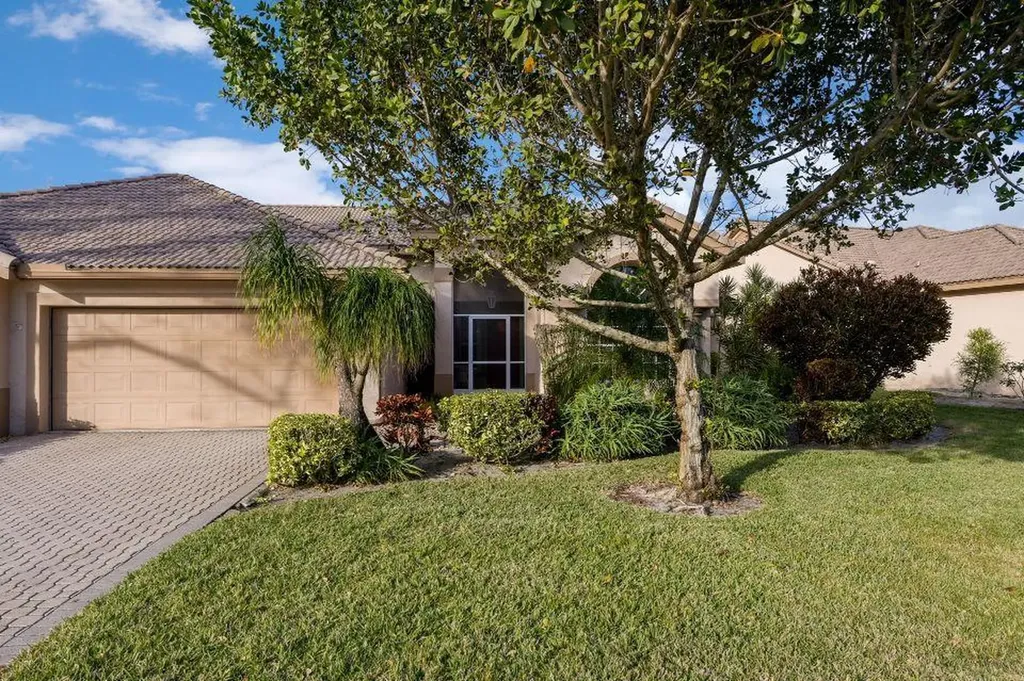 8911 Shoal Creek Lane Boynton Beach FL 33472