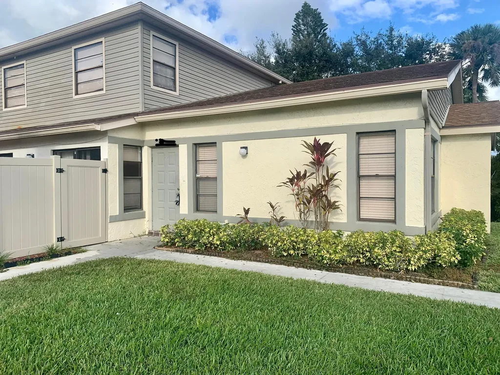 4491 Willow Pond Road West Palm Beach FL 33417