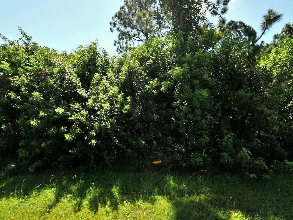 5830 NW Bates Avenue Port St Lucie FL 34986