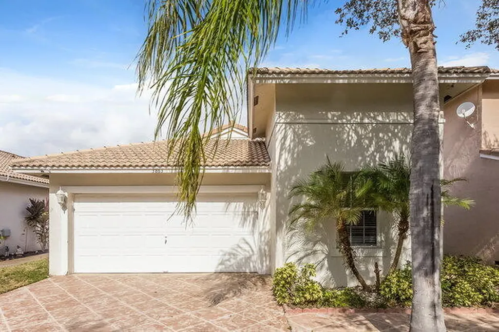 3863 NW 63rd Court Coconut Creek FL 33073
