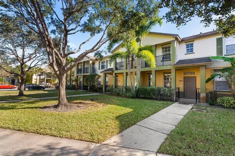 1882 SE Grand Drive Port St Lucie FL 34952