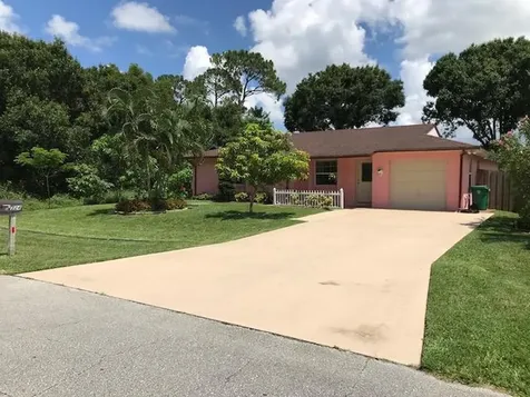 324 SE Huron Terrace Port St Lucie FL 34983