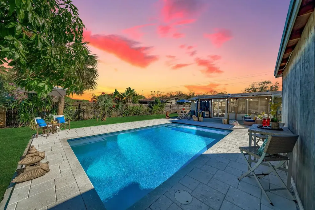 341 SW 3rd Street Boca Raton FL 33432