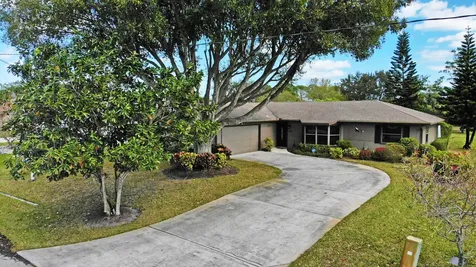 2555 SE Burton Street Port St Lucie FL 34952