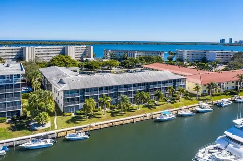 37 Yacht Club Drive North Palm Beach FL 33408