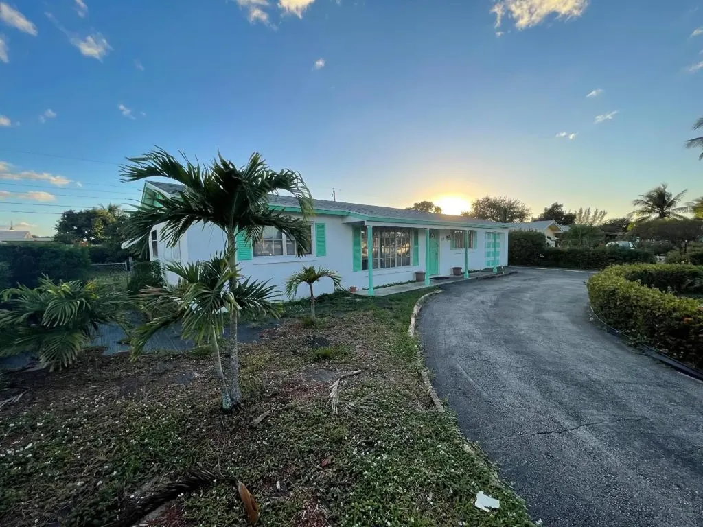 321 W 22nd Street Riviera Beach FL 33404