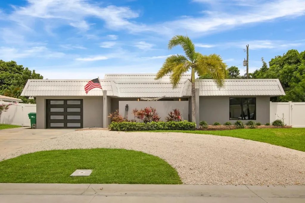 1150 Singer Drive Riviera Beach FL 33404