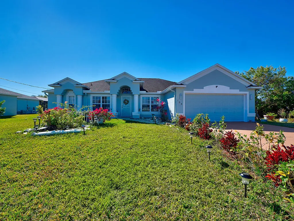 108 SW South Wakefield Circle Port St Lucie FL 34953