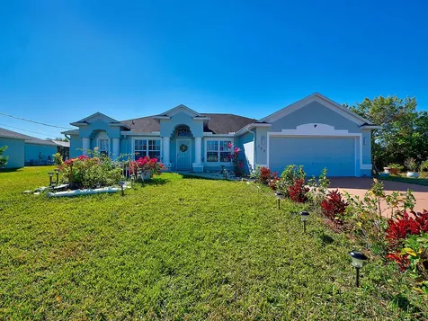 108 SW South Wakefield Circle Port St Lucie FL 34953