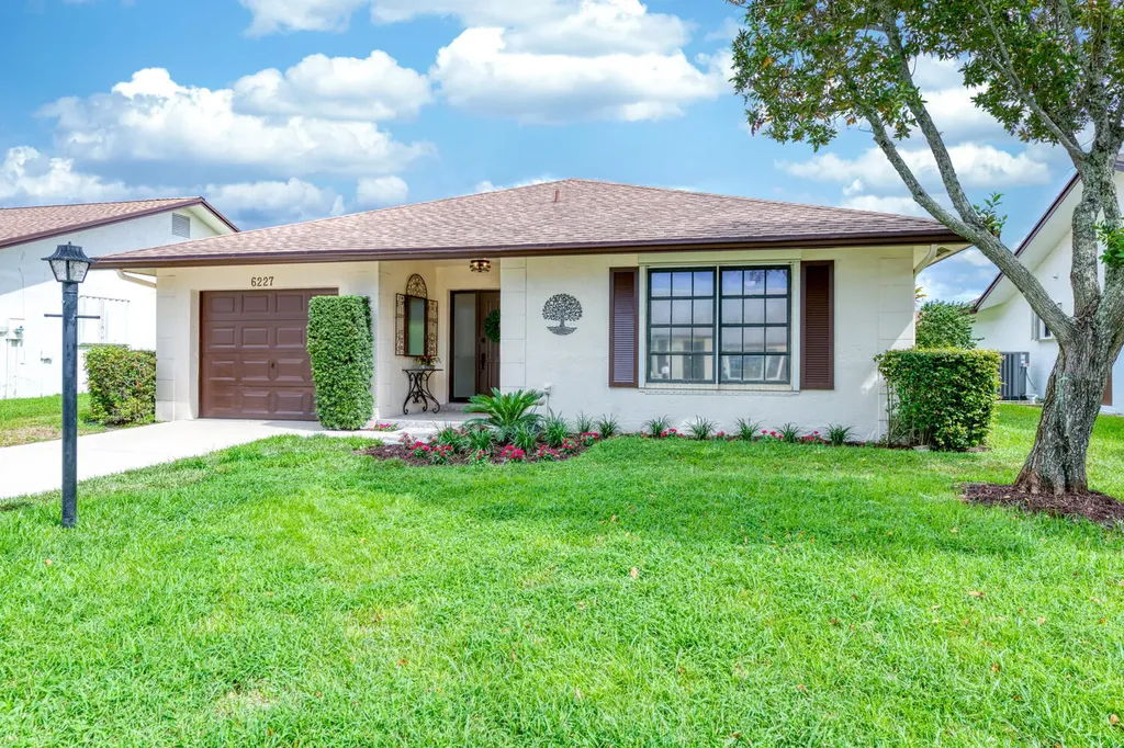 6227 Red Cedar Circle Greenacres FL 33463