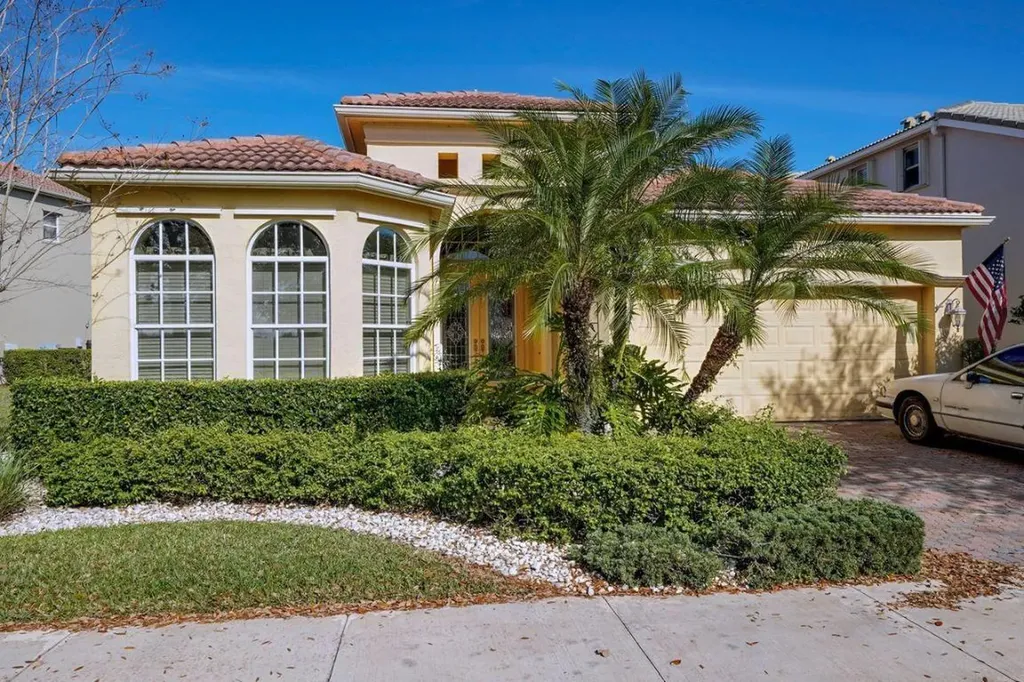 11433 SW Kingslake Circle Port St Lucie FL 34987