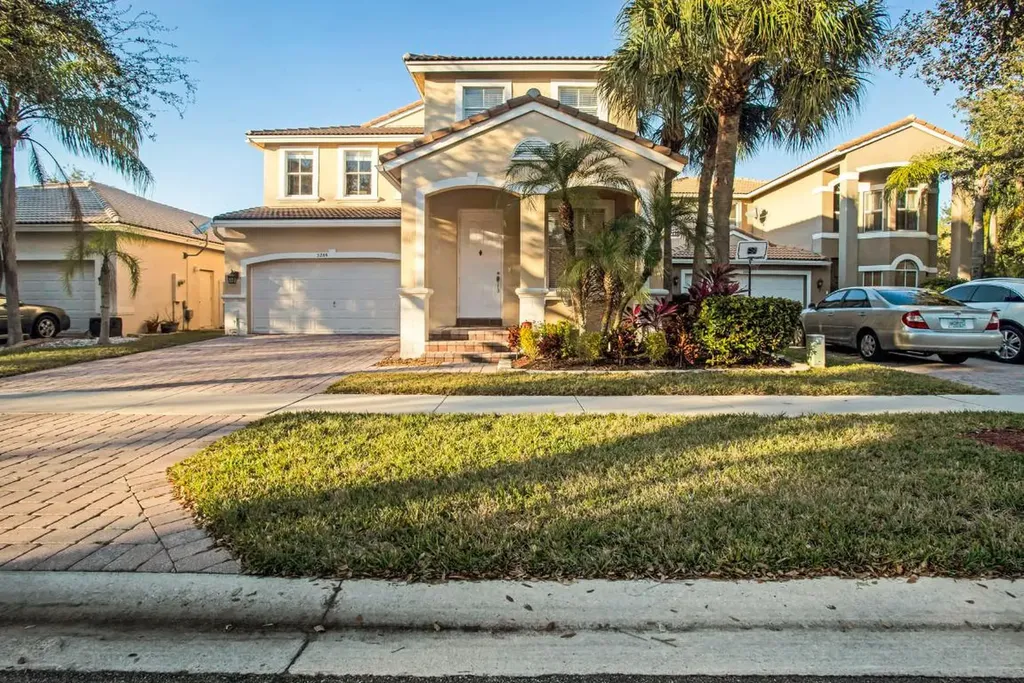 5280 Sancerre Circle Lake Worth FL 33463