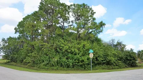 201 SW Yager Place Port St Lucie FL 34953