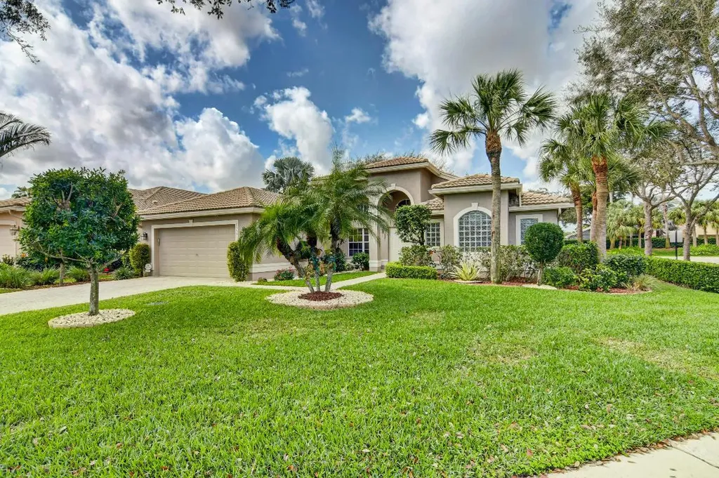 13593 Barcelona Lake Circle Delray Beach FL 33446