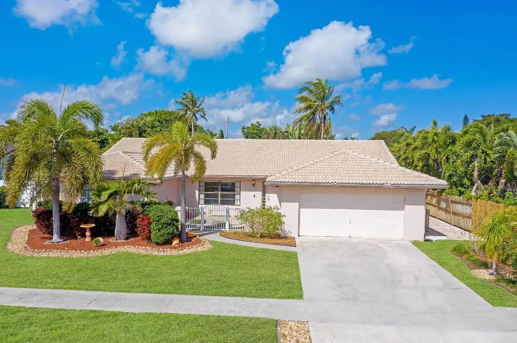 4191 Woods End Road Boca Raton FL 33487