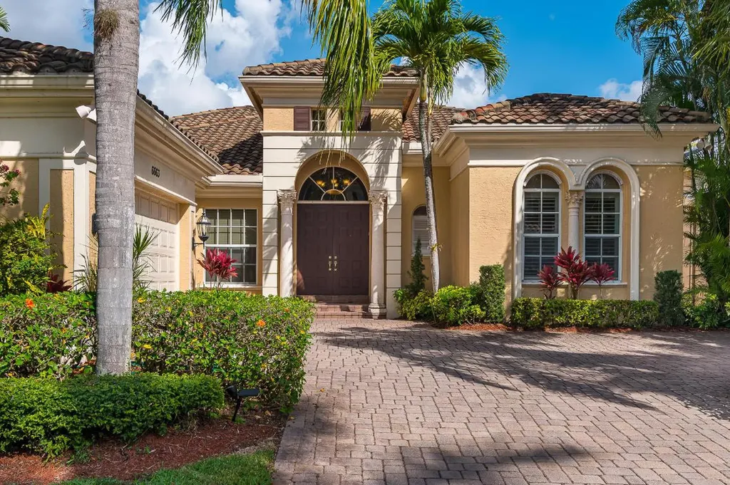 6663 Bristol Lake S Delray Beach FL 33446