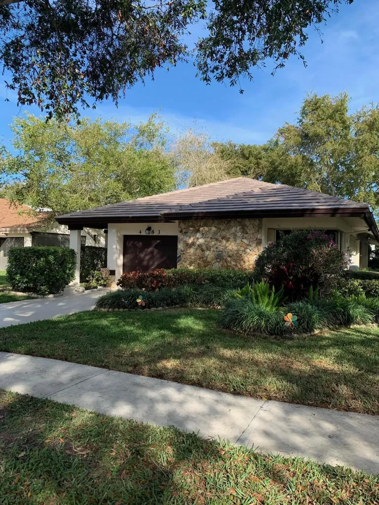4983 Boxwood Circle Boynton Beach FL 33436