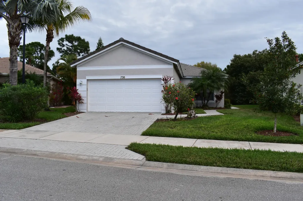 730 SW Rocky Bayou Terrace Port St Lucie FL 34986