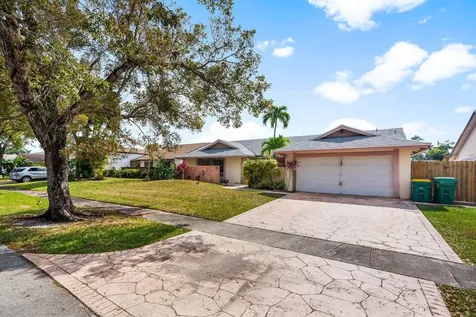 6870 NW 47th Place Lauderhill FL 33319