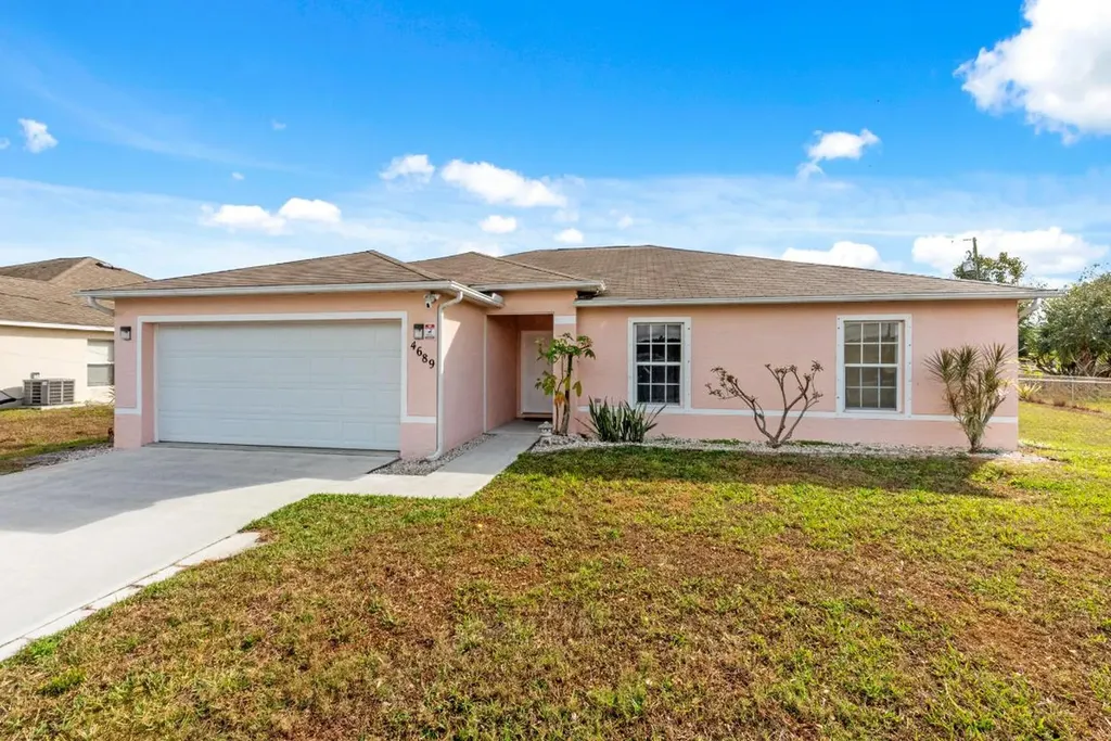 4689 SW Wade Drive Port St Lucie FL 34953