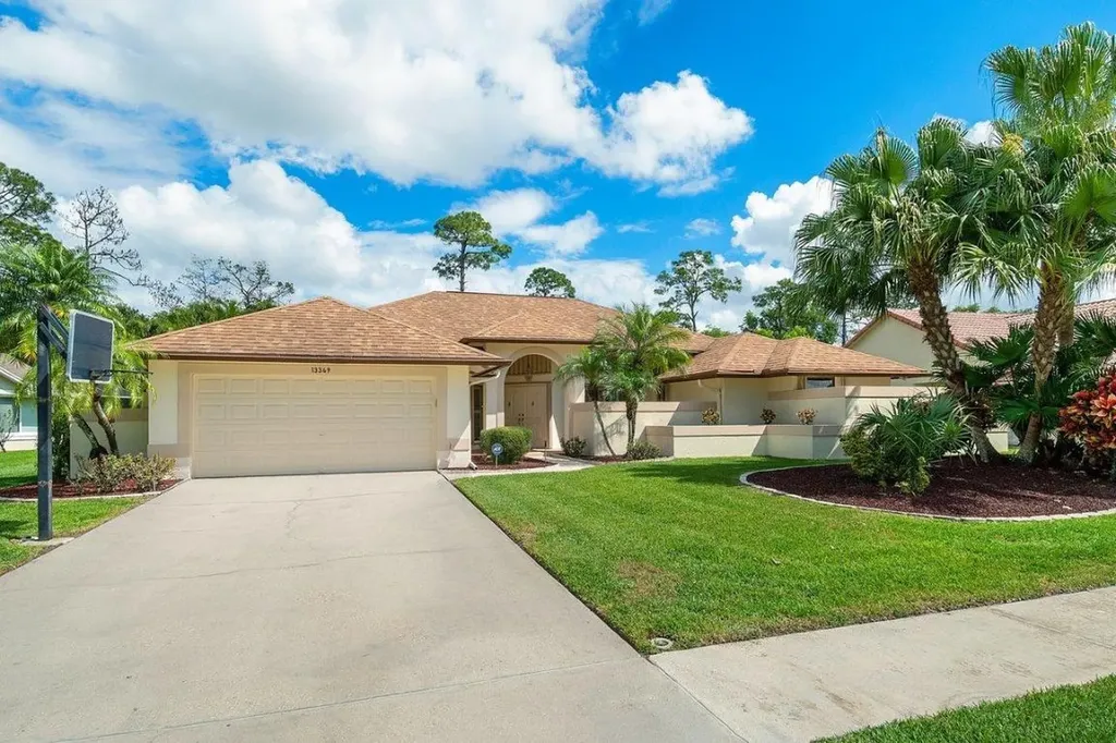 13349 Kingsbury Drive Wellington FL 33414
