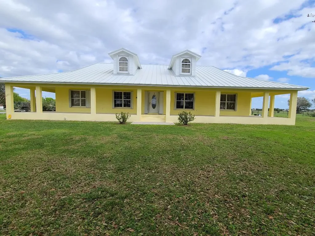 7733 SW 21st Parkway Okeechobee FL 34974