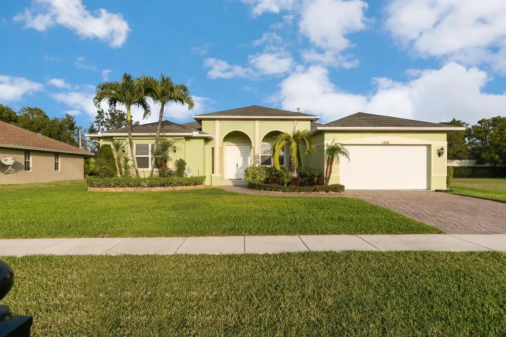2926 Dovedale Court Wellington FL 33414