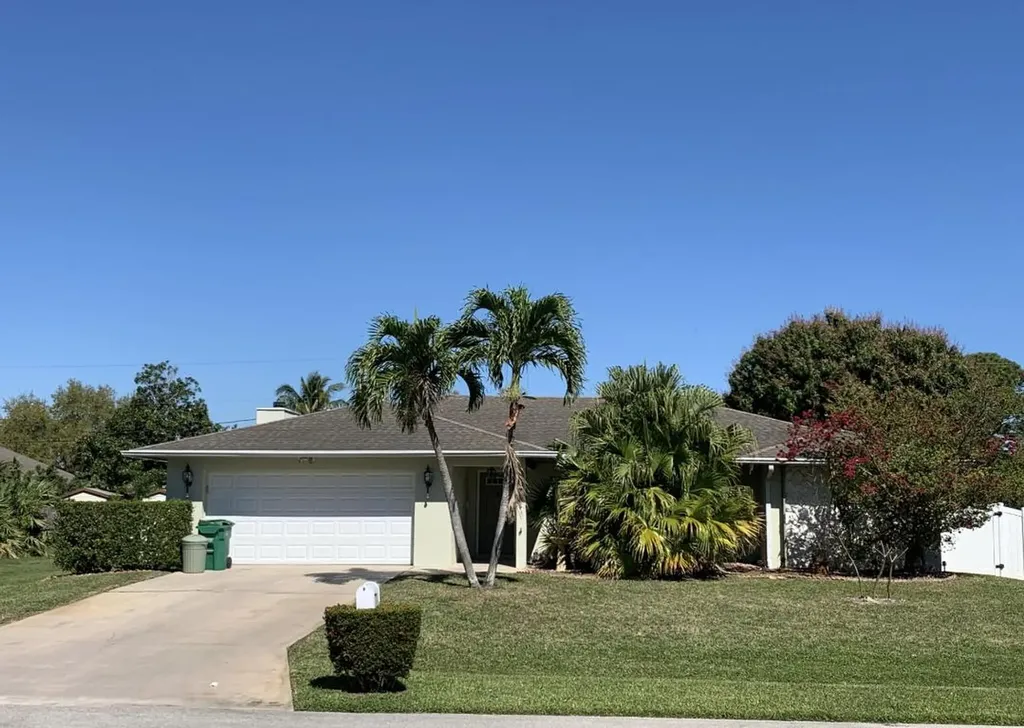 2371 SE Longhorn Avenue Port St Lucie FL 34952