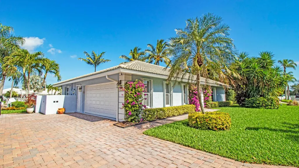 9019 SE Hawksbill Way Hobe Sound FL 33455