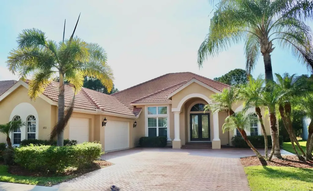 573 SW Romora Bay Port St Lucie FL 34986