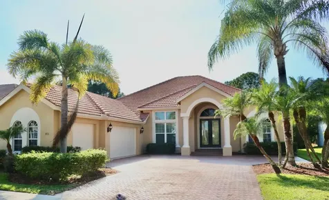 573 SW Romora Bay Port St Lucie FL 34986