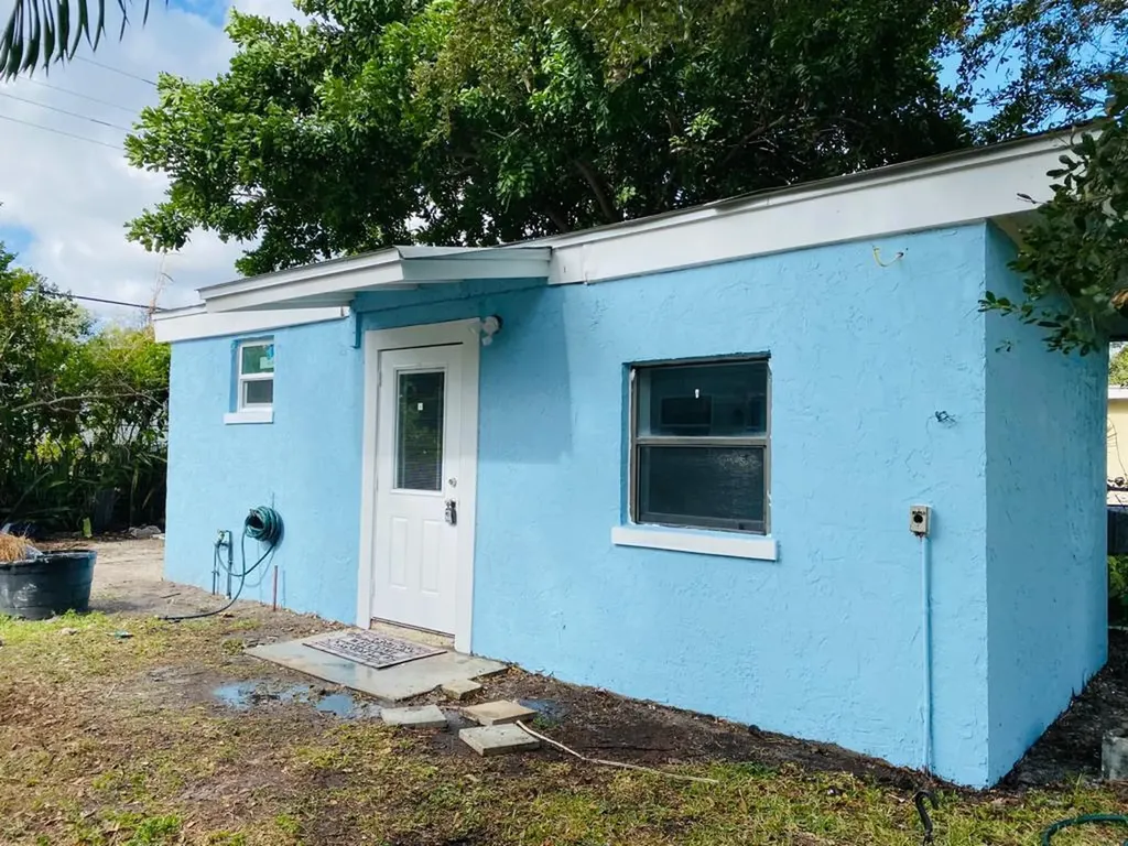 1807 Breezy Lane West Palm Beach FL 33417