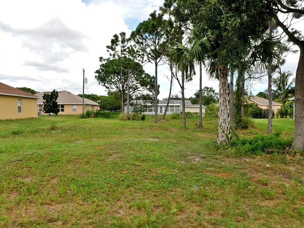 741 SW Dolores Avenue Port St Lucie FL 34983