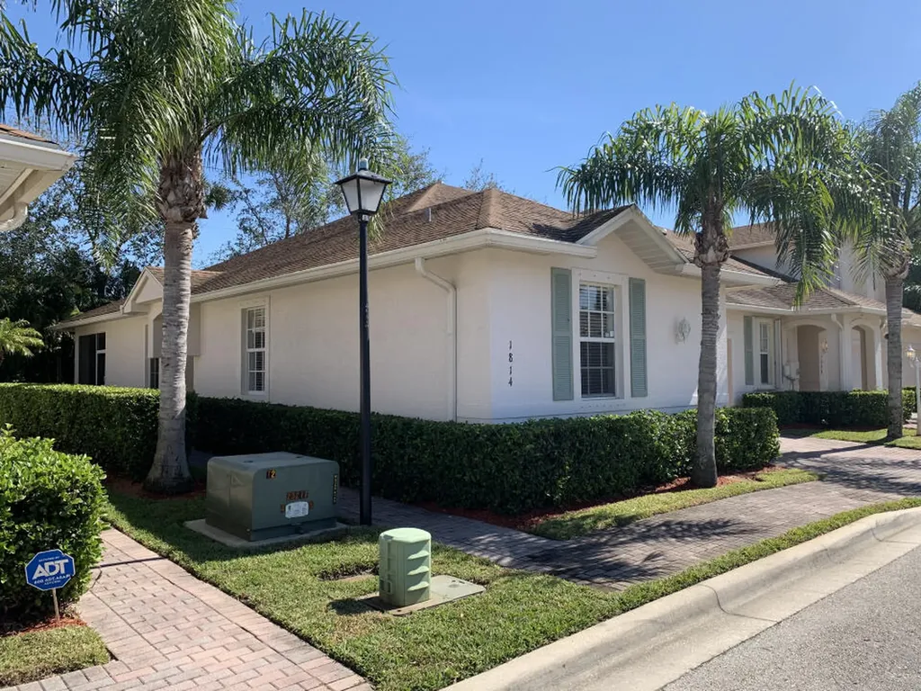 1814 Oak Grove Court Vero Beach FL 32966