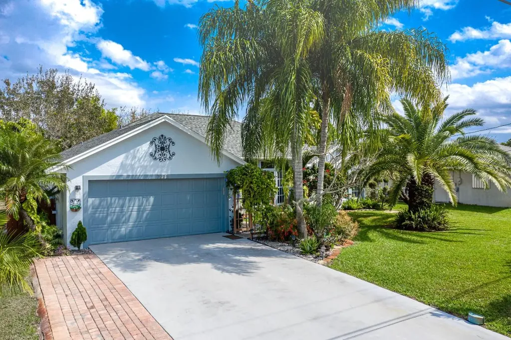2233 SW Halissee Street Port St Lucie FL 34953
