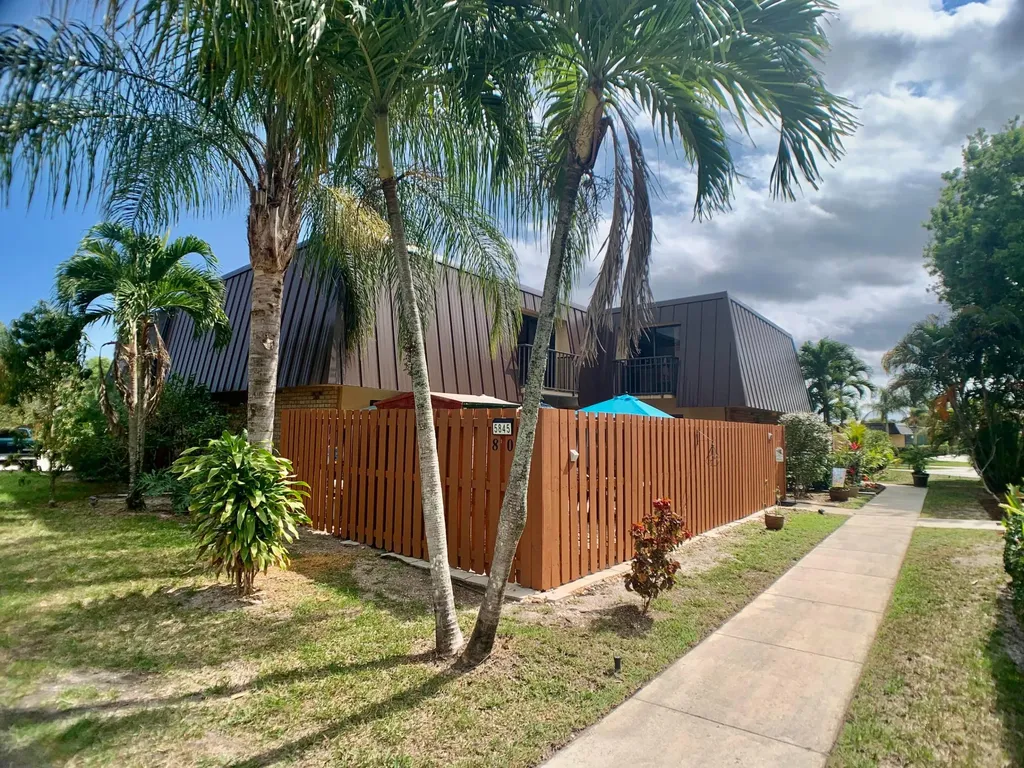 5845 SE Windsong Lane Stuart FL 34997