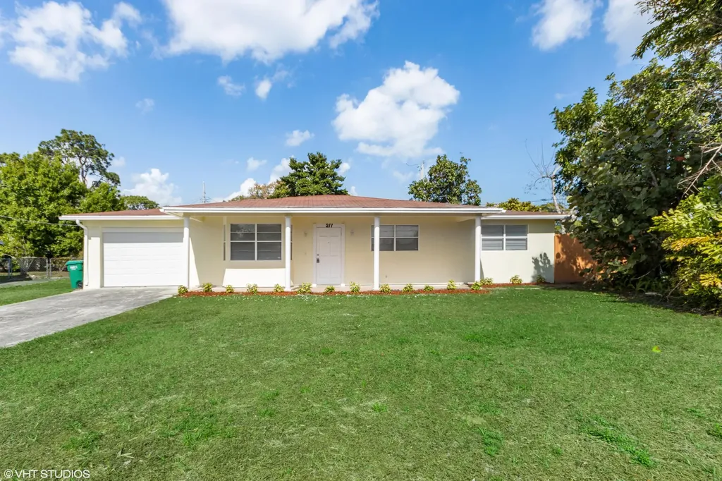 211 Oak Lane Port St Lucie FL 34952