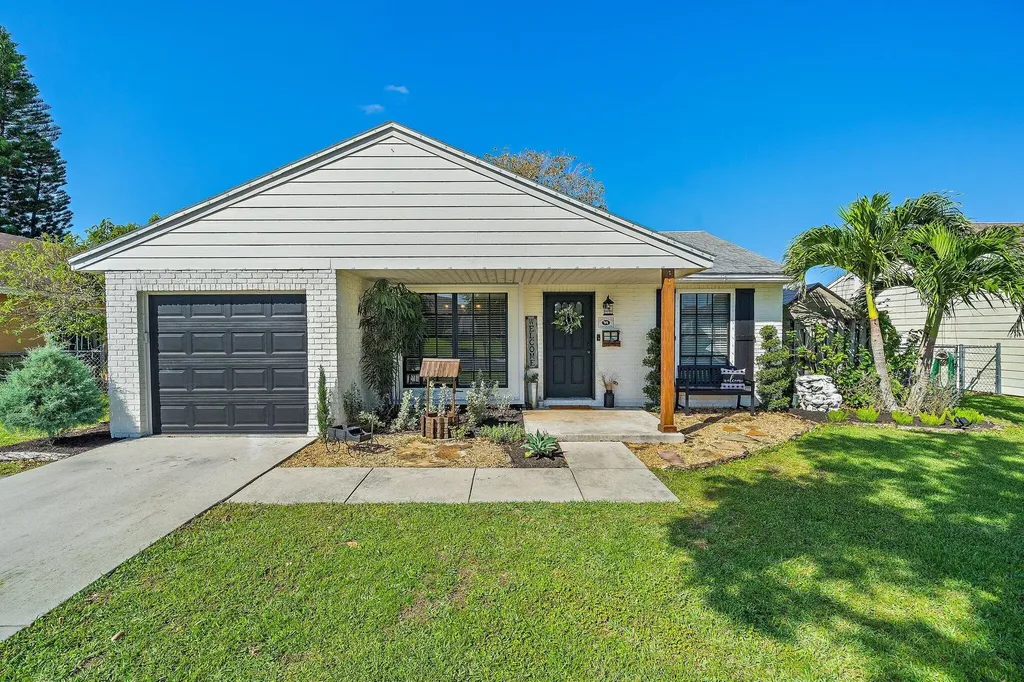 5623 Pebble Brook Lane Boynton Beach FL 33472