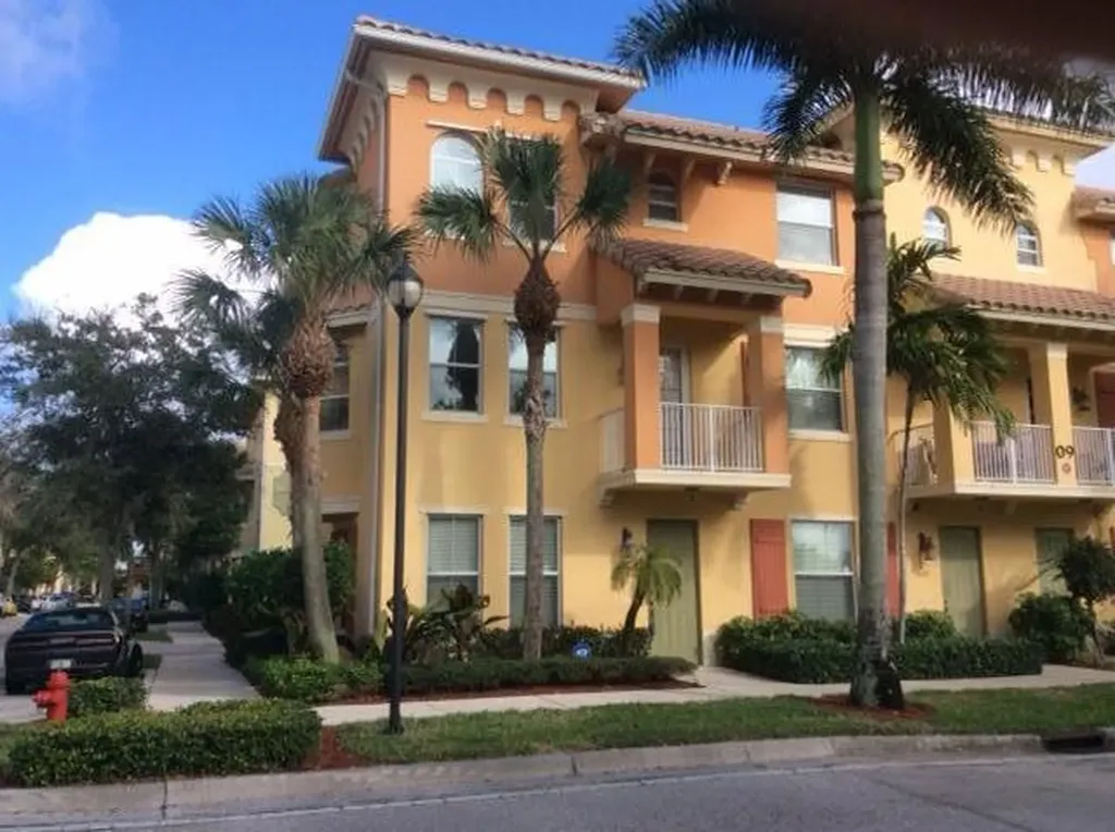 1335 Via De Pepi Boynton Beach FL 33426