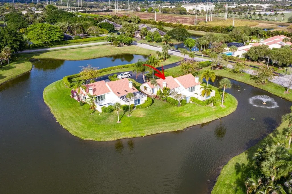 2215 Las Casitas Drive Wellington FL 33414