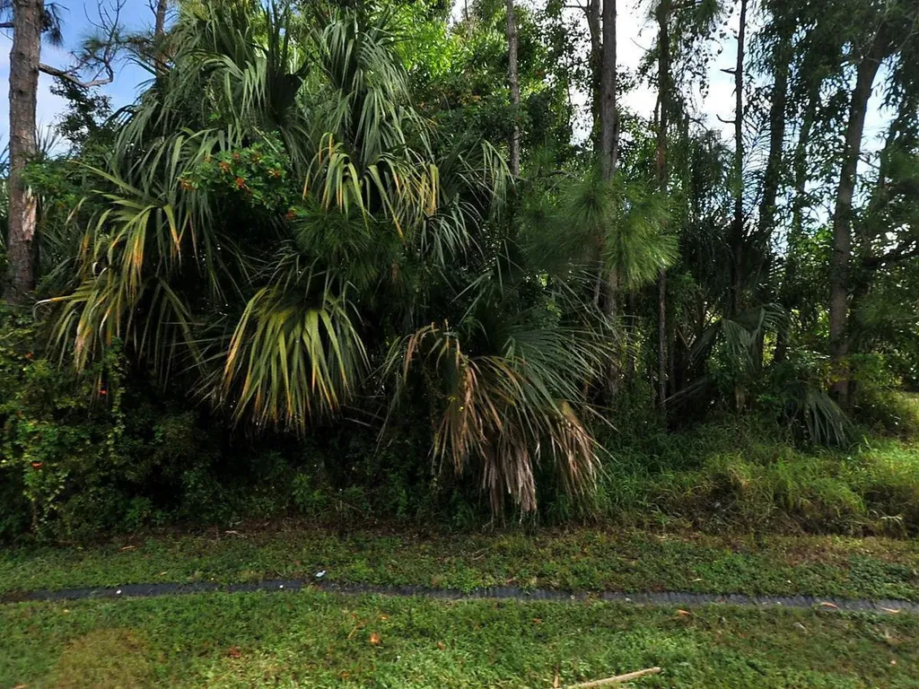 713 NW Sable Street Port St Lucie FL 34983
