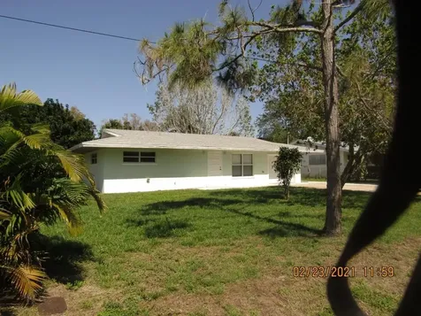 130 Wisteria Avenue Fort Pierce FL 34982