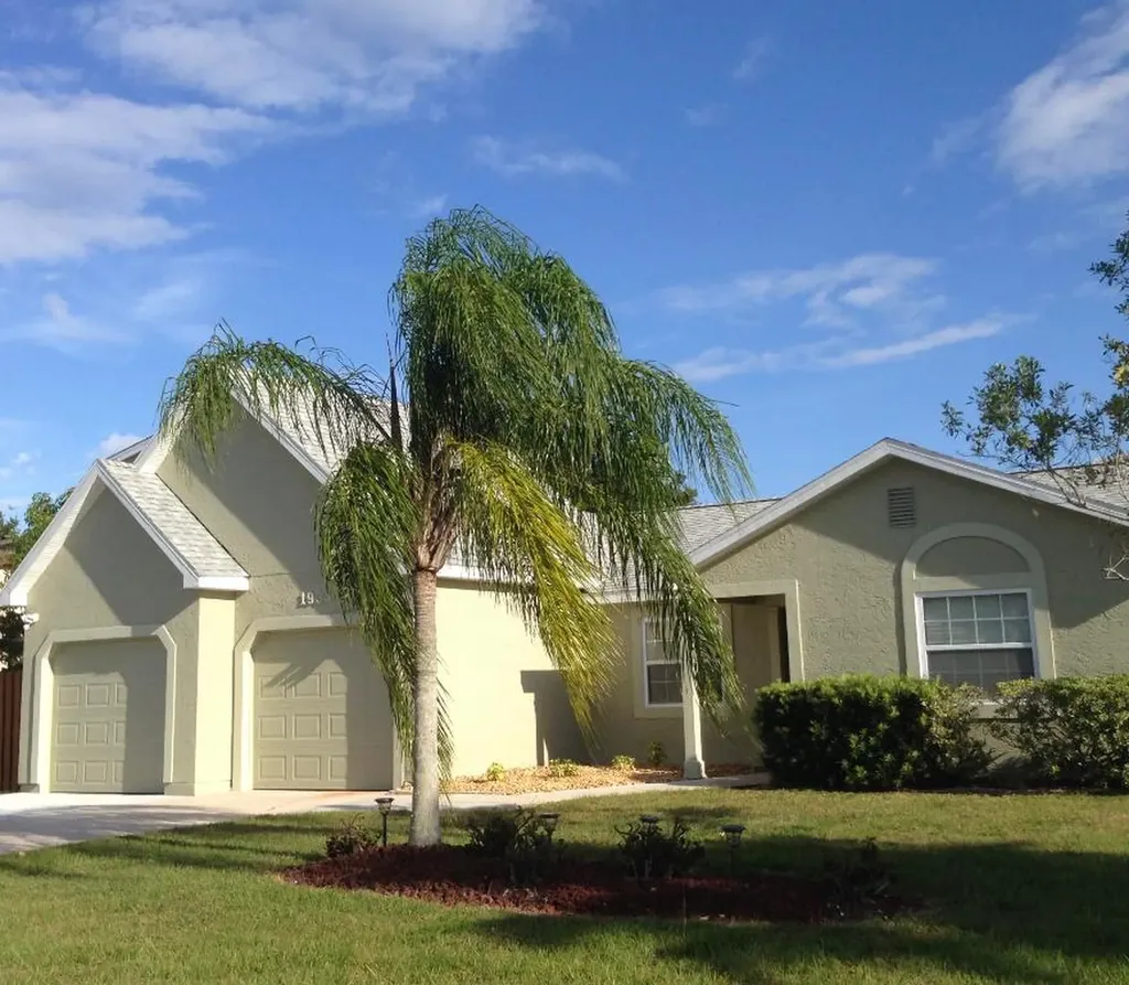 1934 SE West Dunbrooke Circle Port St Lucie FL 34952
