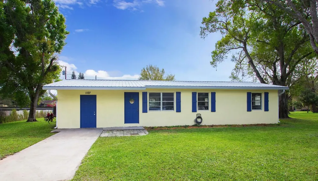 1107 NW 5th Street Okeechobee FL 34972