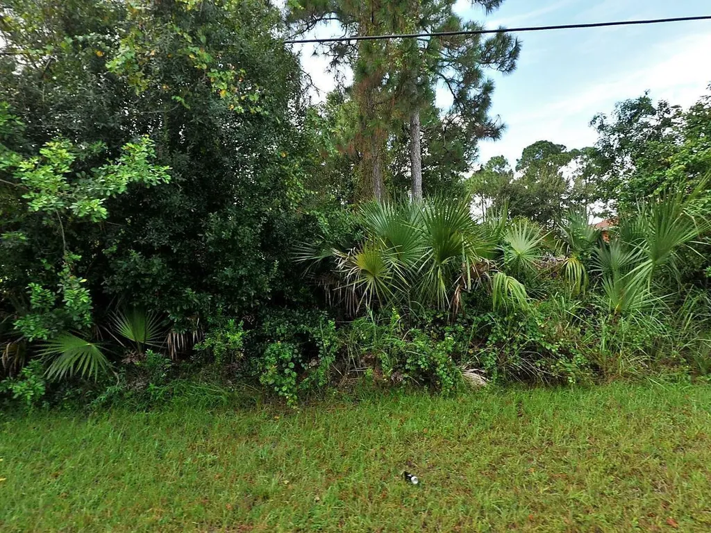 1598 SW Mullinax Avenue Port St Lucie FL 34953