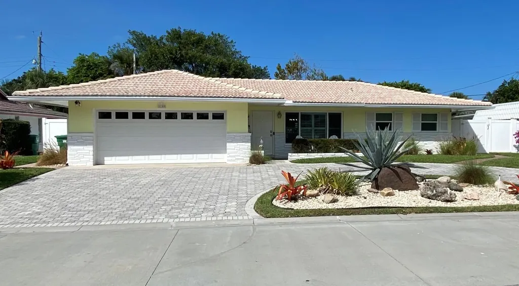 1140 Singer Drive Riviera Beach FL 33404