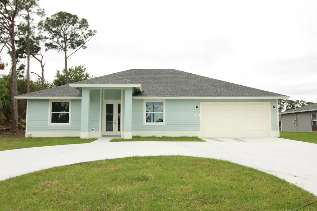 920 SW Del Rio Boulevard Port St Lucie FL 34953