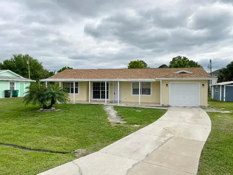 1582 SW Chari Avenue Port St Lucie FL 34953
